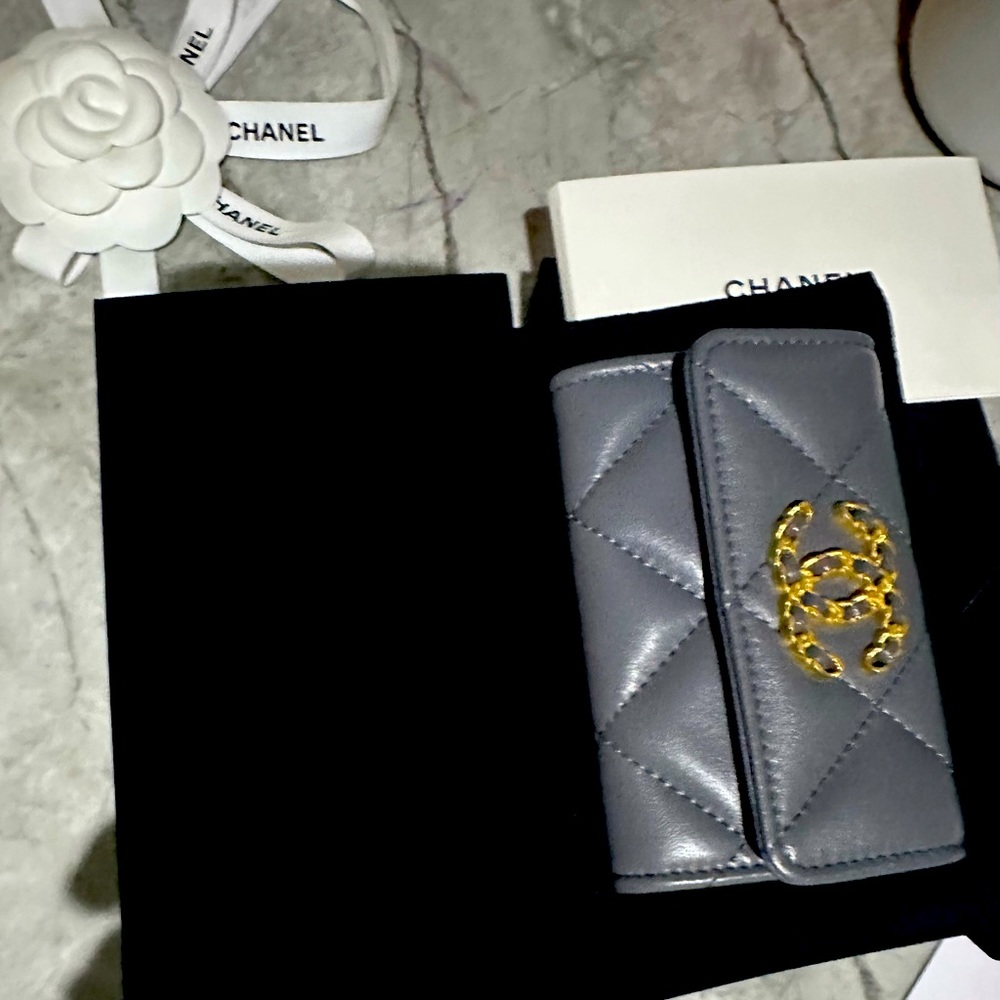Chanel 19 Flap Card Holder Lambskin